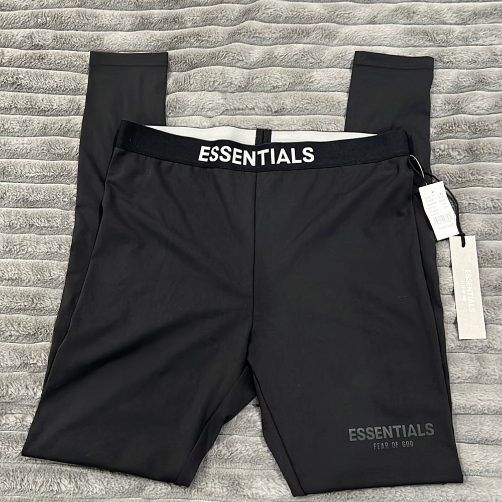 Essentials Leggings